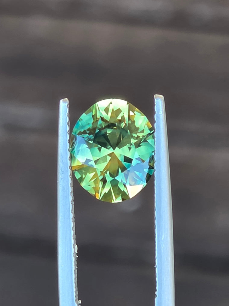 3.15ct Oval Yellow Parti Sapphire