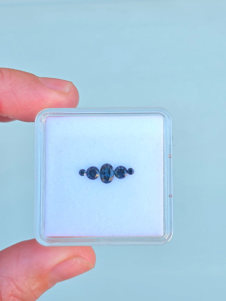 Set of 5 Blue Round Sapphires