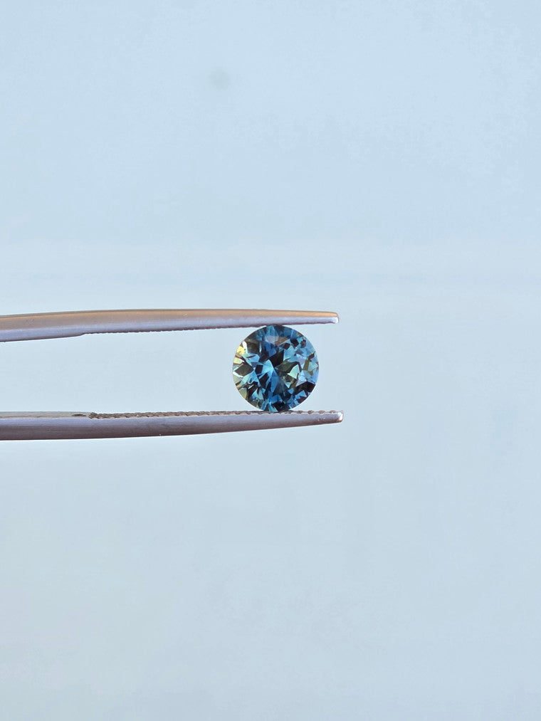 1.46ct Round Blue Parti Sapphire