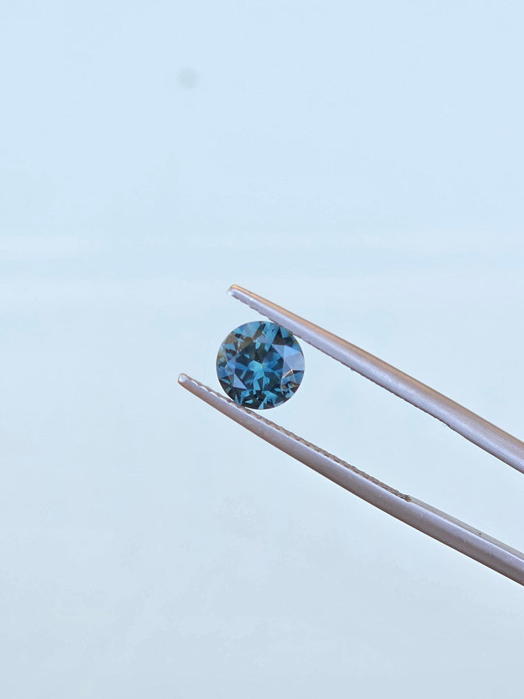 1.37ct Round Blue Sapphire