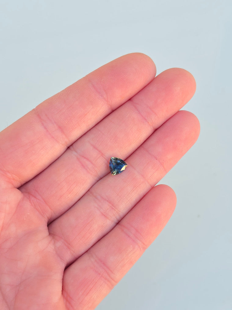 1.32ct Trilliant Blue Parti Sapphire