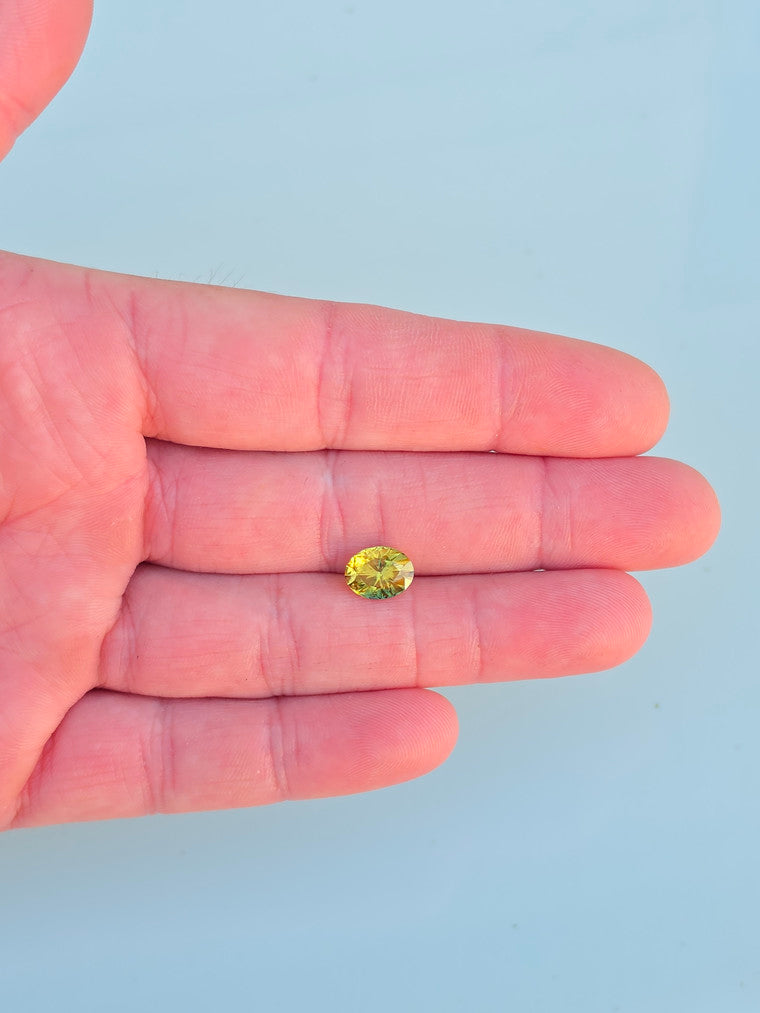 2.62ct Oval Yellow Parti Sapphire