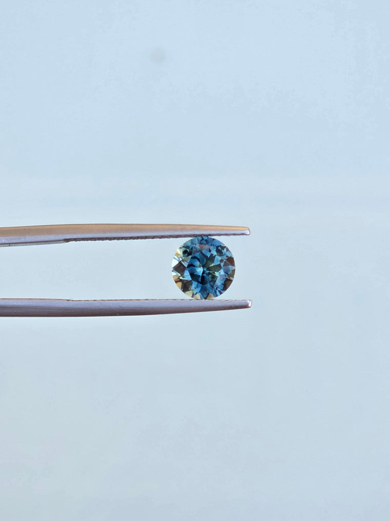1.46ct Round Blue Parti Sapphire