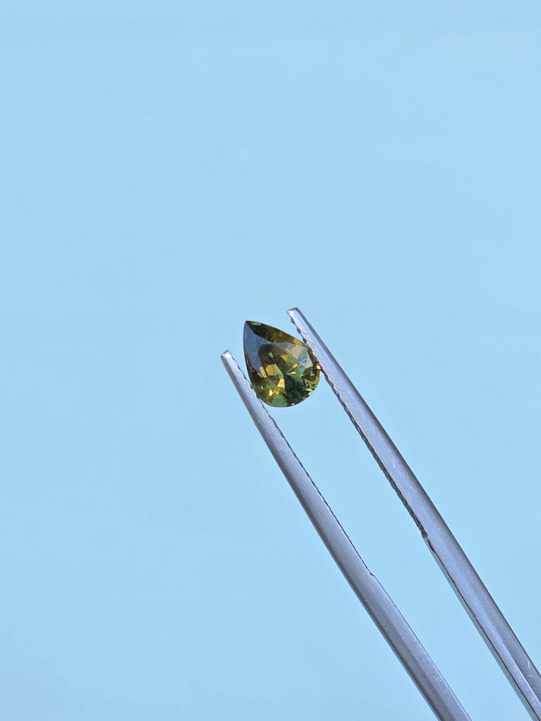 1.10ct Pear Yellow Parti Sapphire