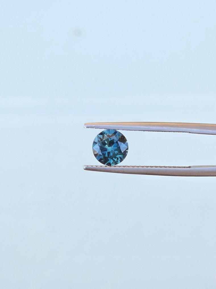 1.37ct Round Blue Sapphire
