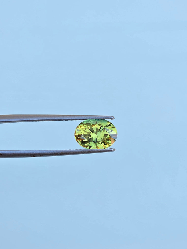 2.62ct Oval Yellow Parti Sapphire