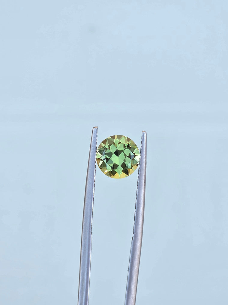 2.42ct Round Green Sapphire