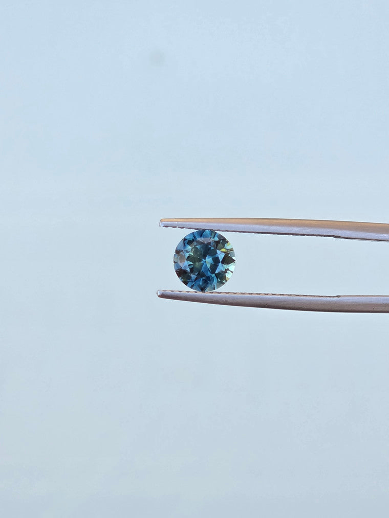 1.46ct Round Blue Parti Sapphire