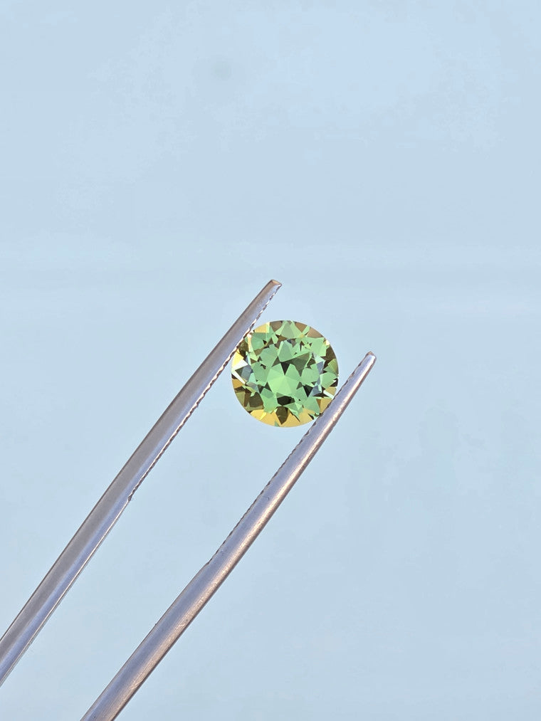 2.42ct Round Green Sapphire