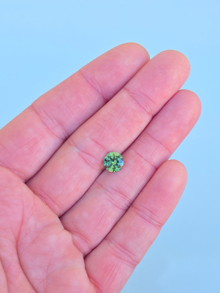 1.89ct Round Green Parti Sapphire