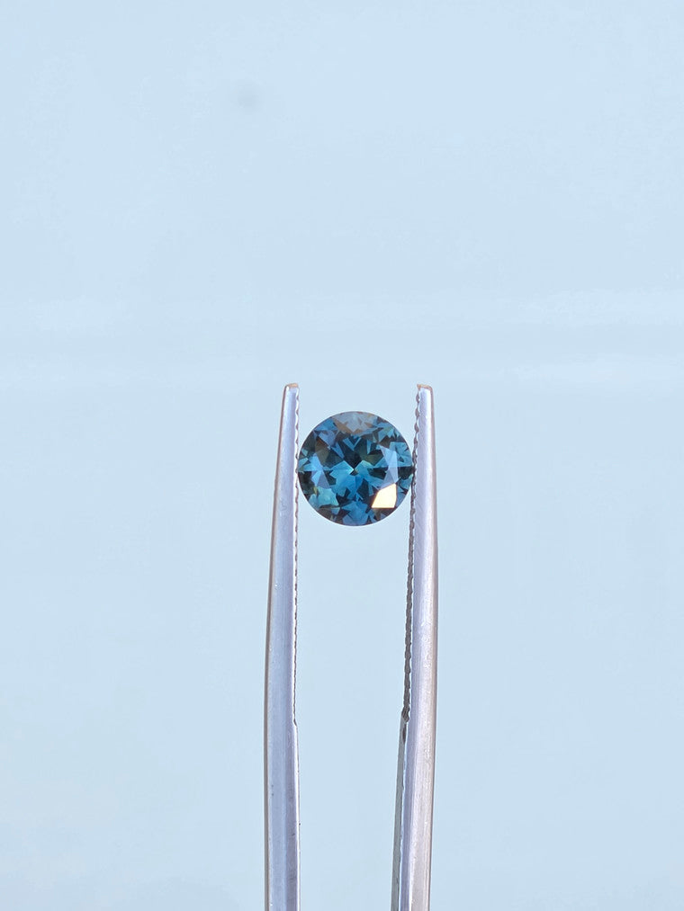 1.37ct Round Blue Sapphire