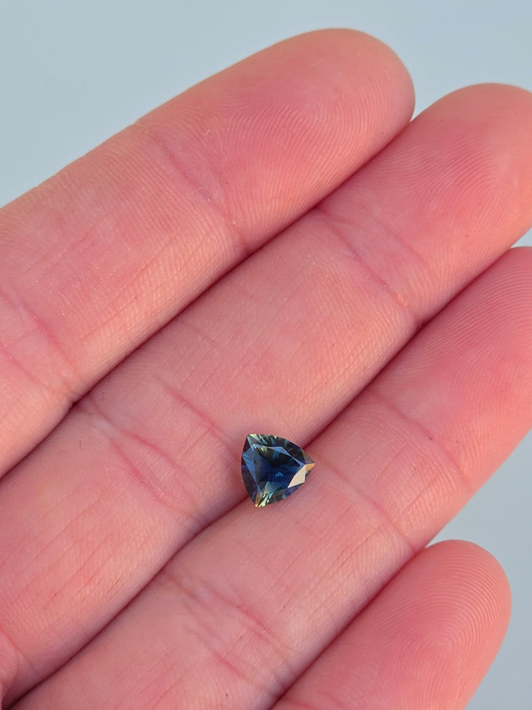 1.32ct Trilliant Blue Parti Sapphire