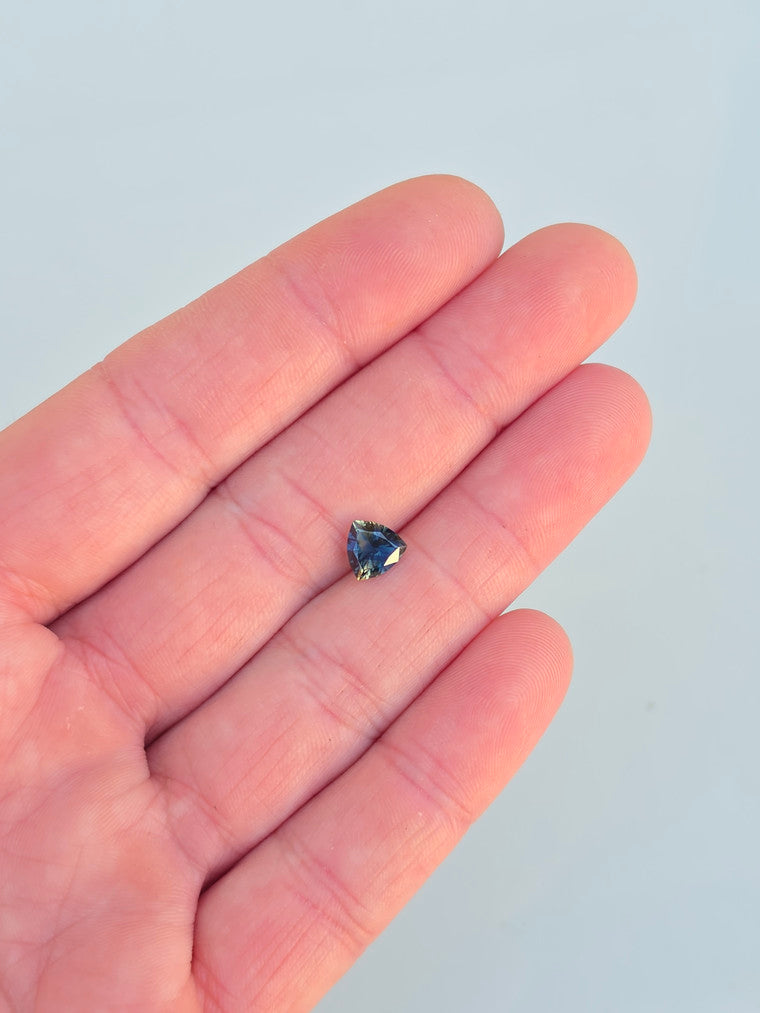 1.32ct Trilliant Blue Parti Sapphire