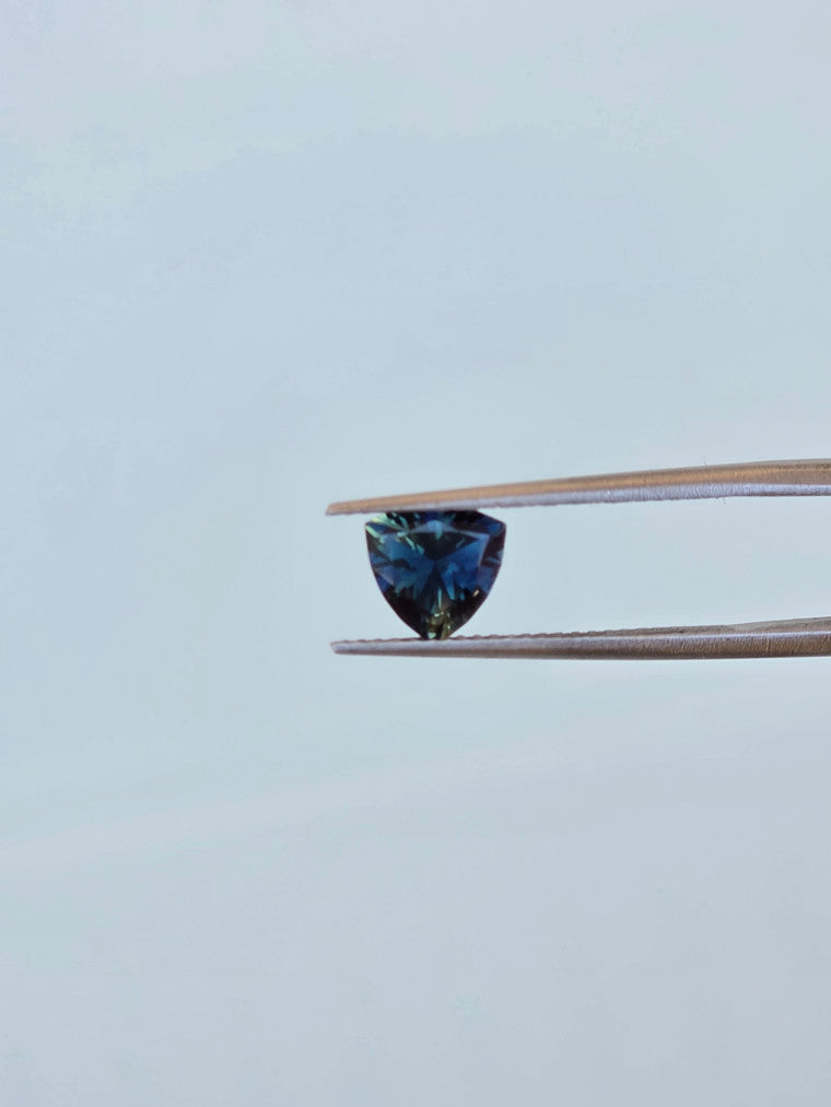 1.32ct Trilliant Blue Parti Sapphire