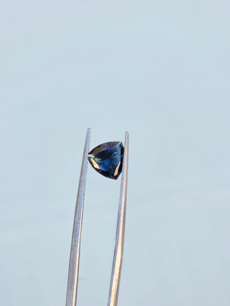 1.32ct Trilliant Blue Parti Sapphire