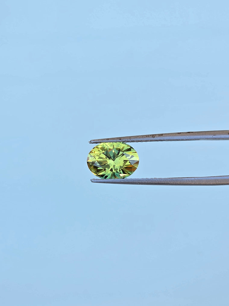 2.62ct Oval Yellow Parti Sapphire