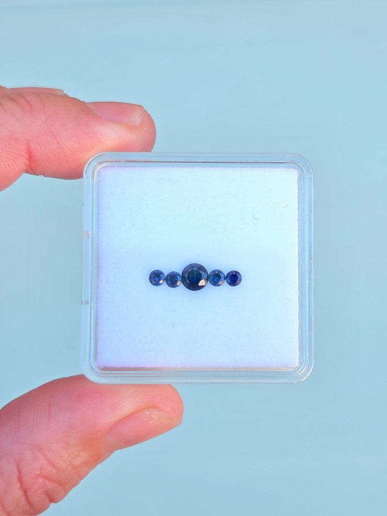 Set of 5 Round Blue Sapphires