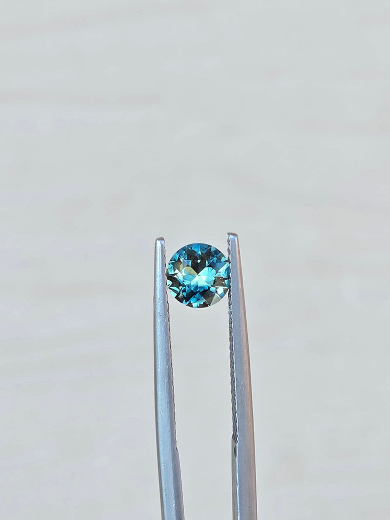 1ct Round Blue Pati Sapphire