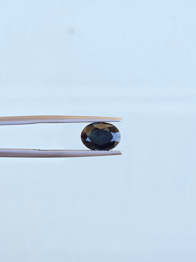 2.57ct Oval Blue Parti Sapphire