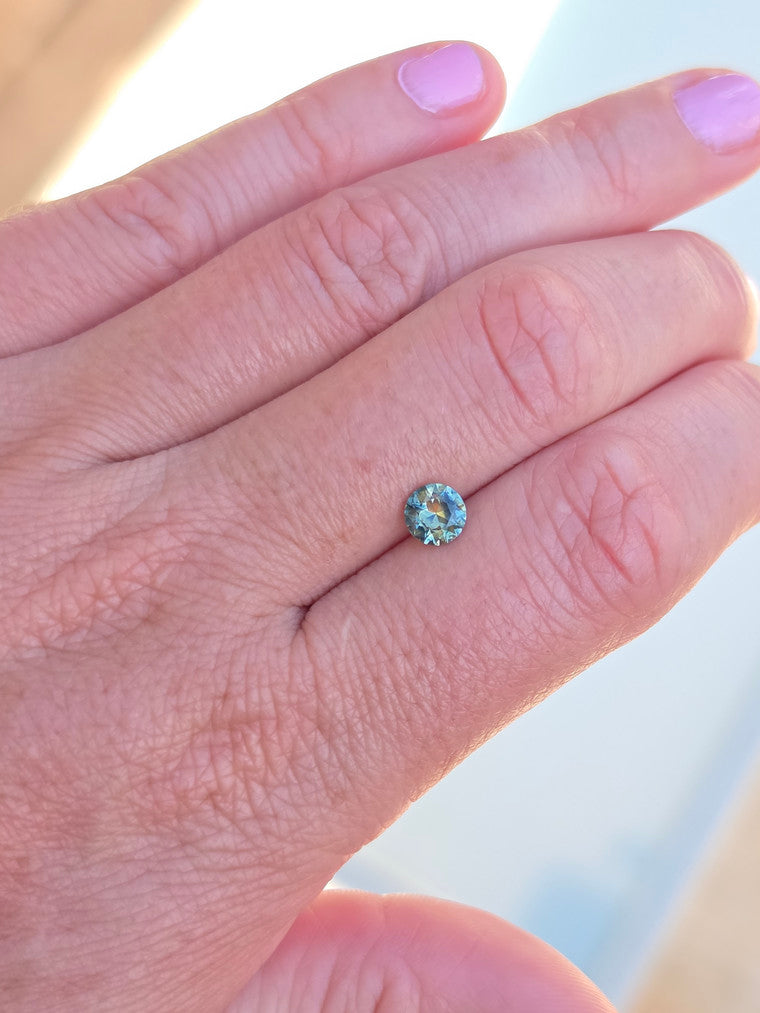 1ct Round Blue Pati Sapphire
