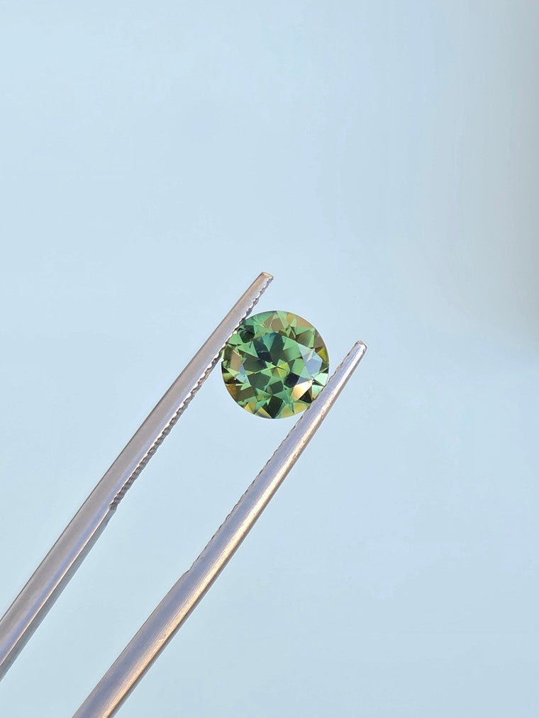 2.09ct Round Green Parti Sapphire