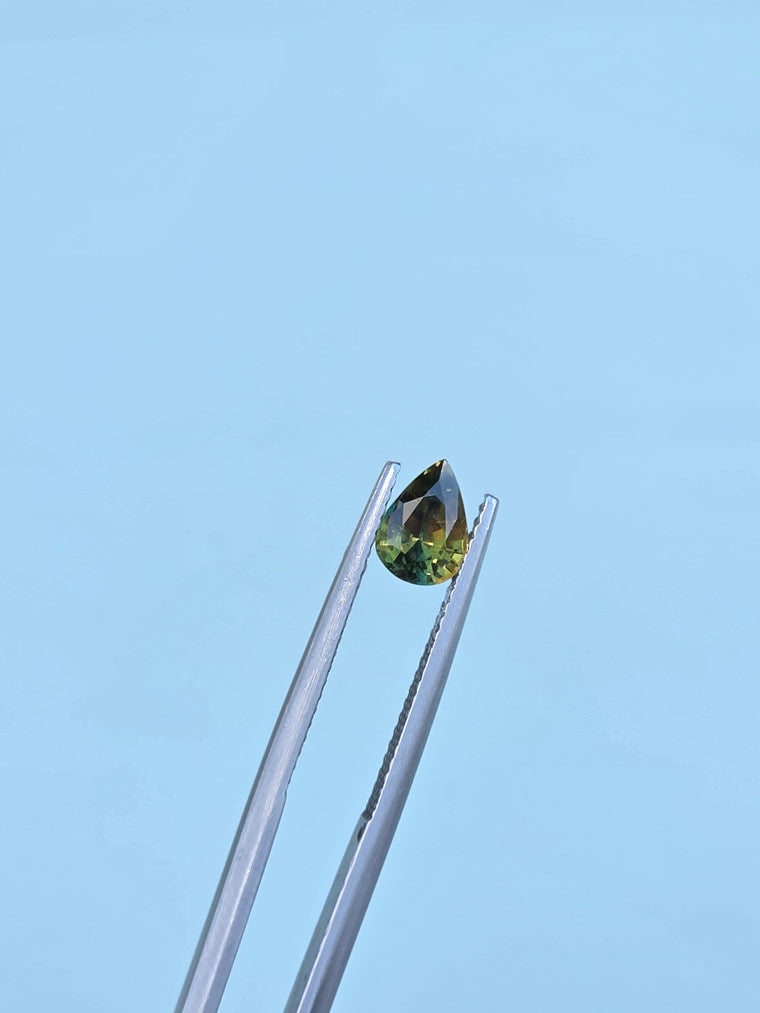 1.10ct Pear Yellow Parti Sapphire