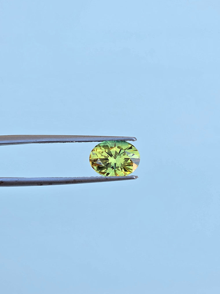 2.62ct Oval Yellow Parti Sapphire