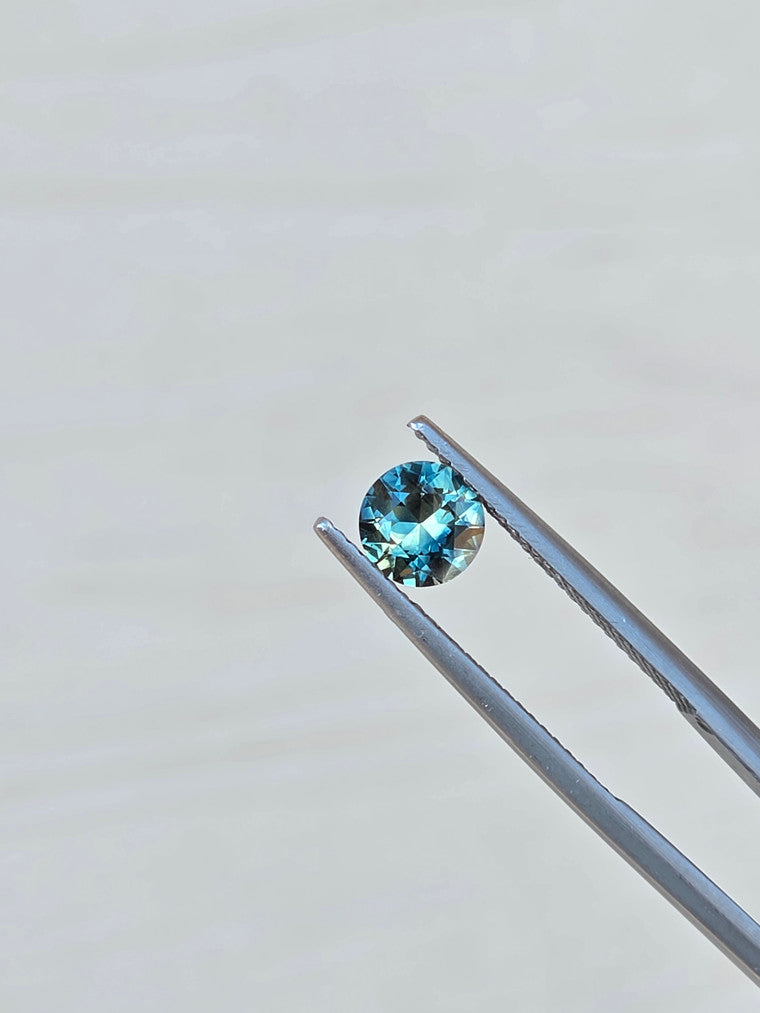 1ct Round Blue Pati Sapphire