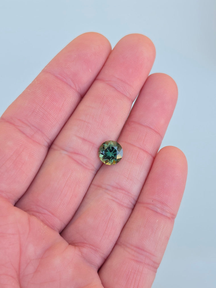2.63ct Round Green Sapphire