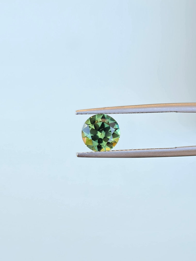 2.09ct Round Green Parti Sapphire