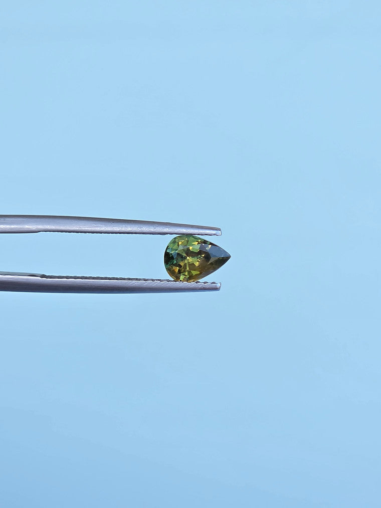 1.10ct Pear Yellow Parti Sapphire
