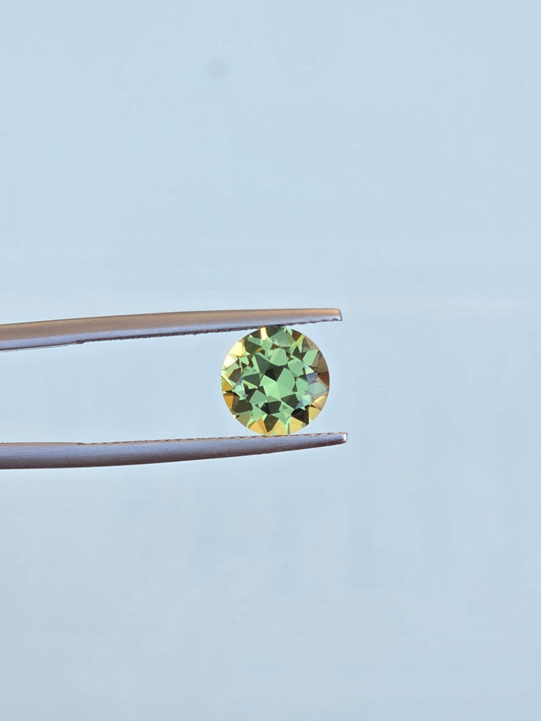 2.42ct Round Green Sapphire