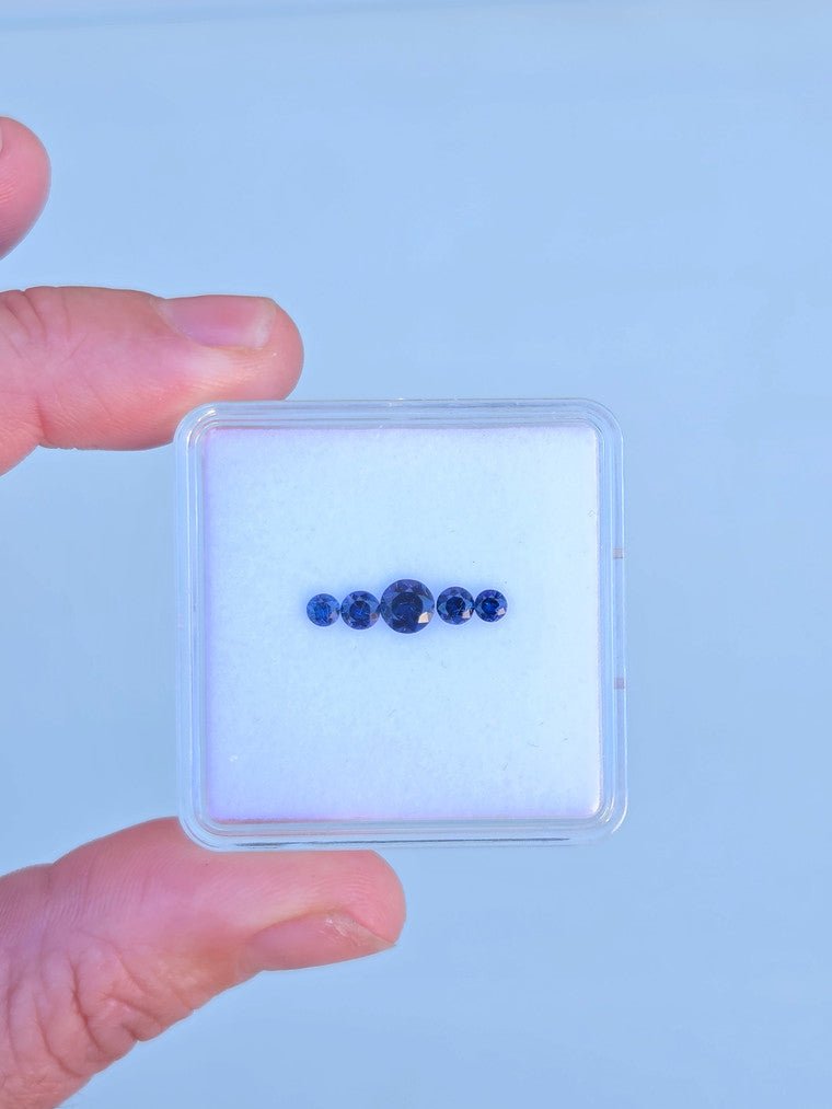 Set of 5 Round Blue Sapphire