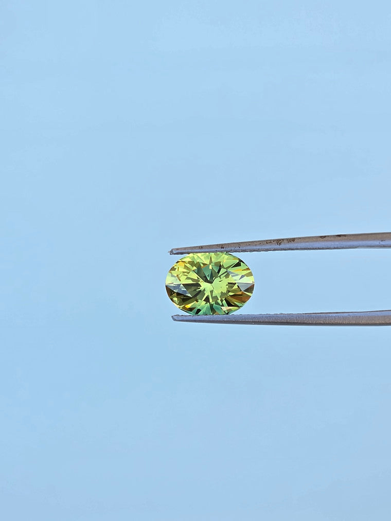 2.62ct Oval Yellow Parti Sapphire