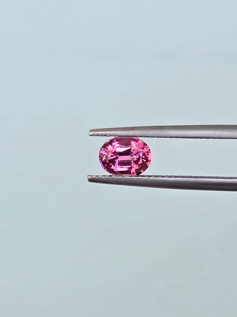1.10ct Oval Pink Tanzanian Garnet