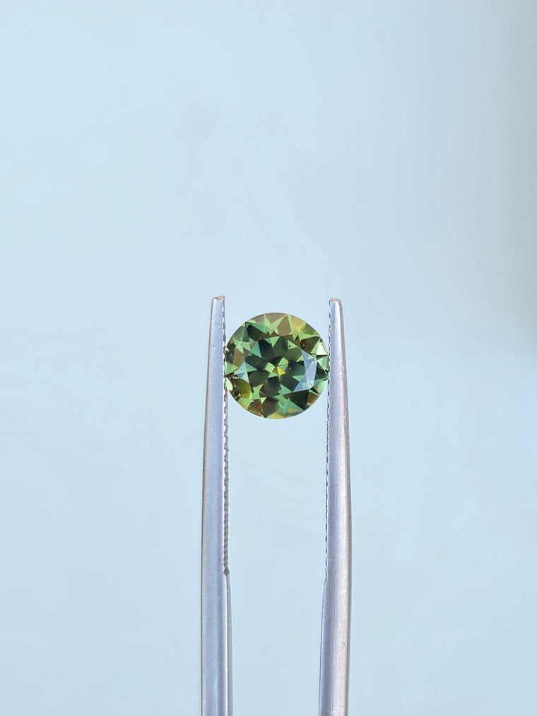 2.09ct Round Green Parti Sapphire