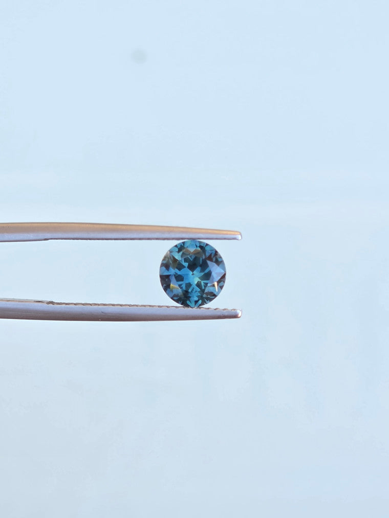1.37ct Round Blue Sapphire