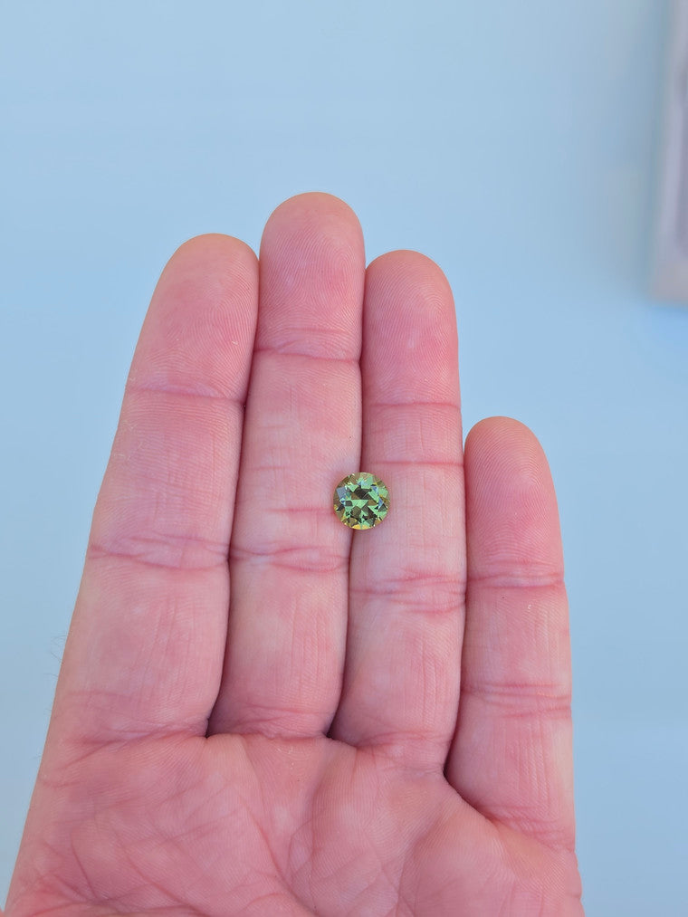 2.42ct Round Green Sapphire