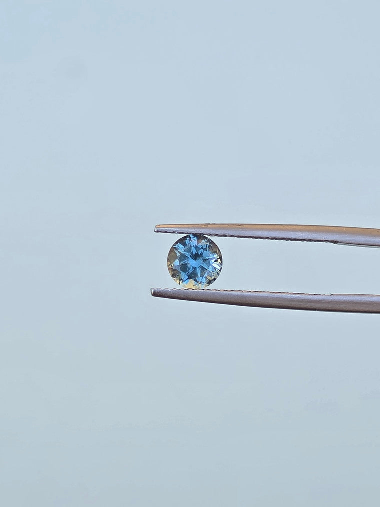 1.10ct Round Blue Parti Sapphire