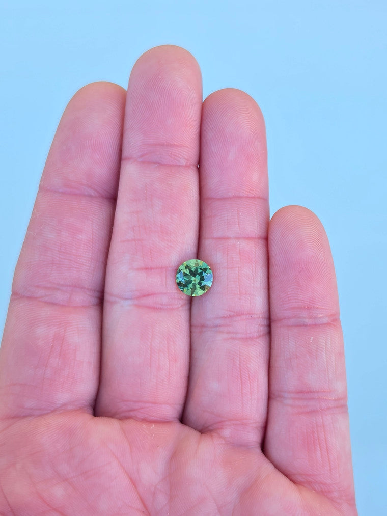 1.89ct Round Green Parti Sapphire