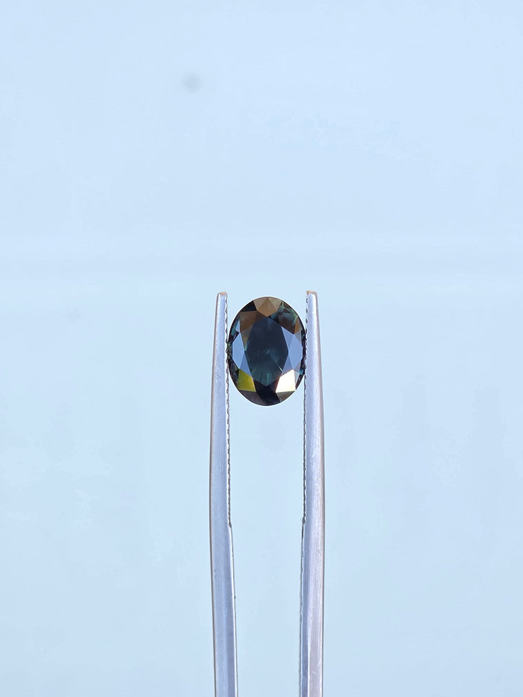 2.57ct Oval Blue Parti Sapphire