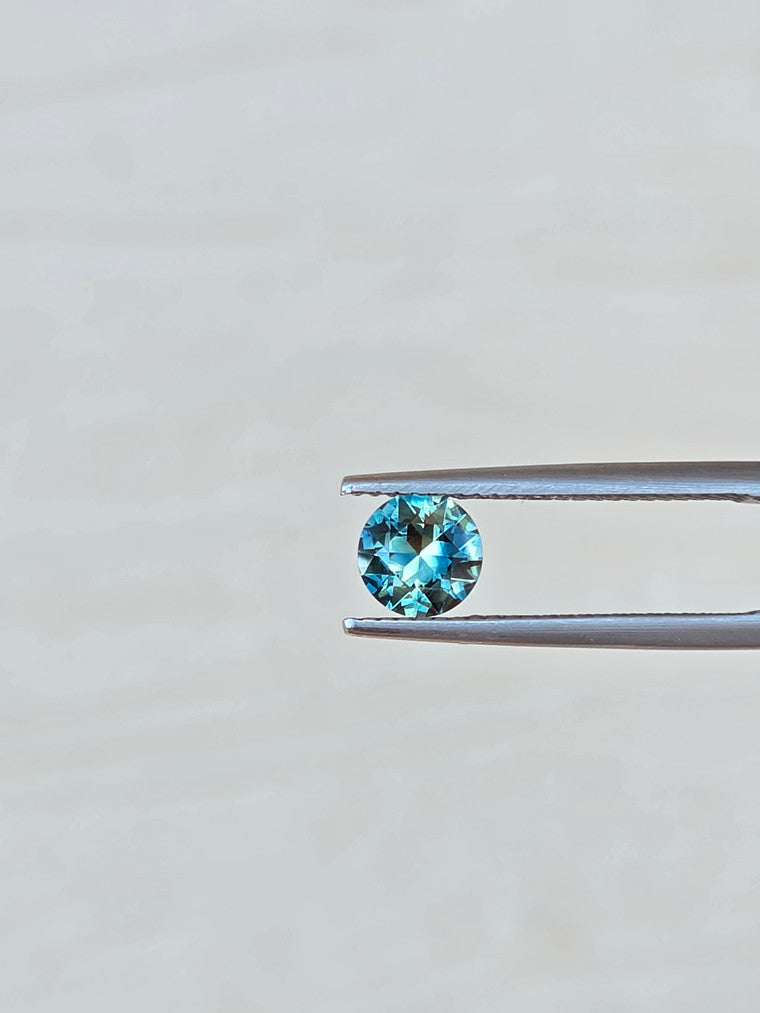 1ct Round Blue Pati Sapphire