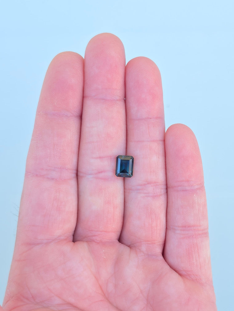 2.75ct Emerald Teal Sapphire