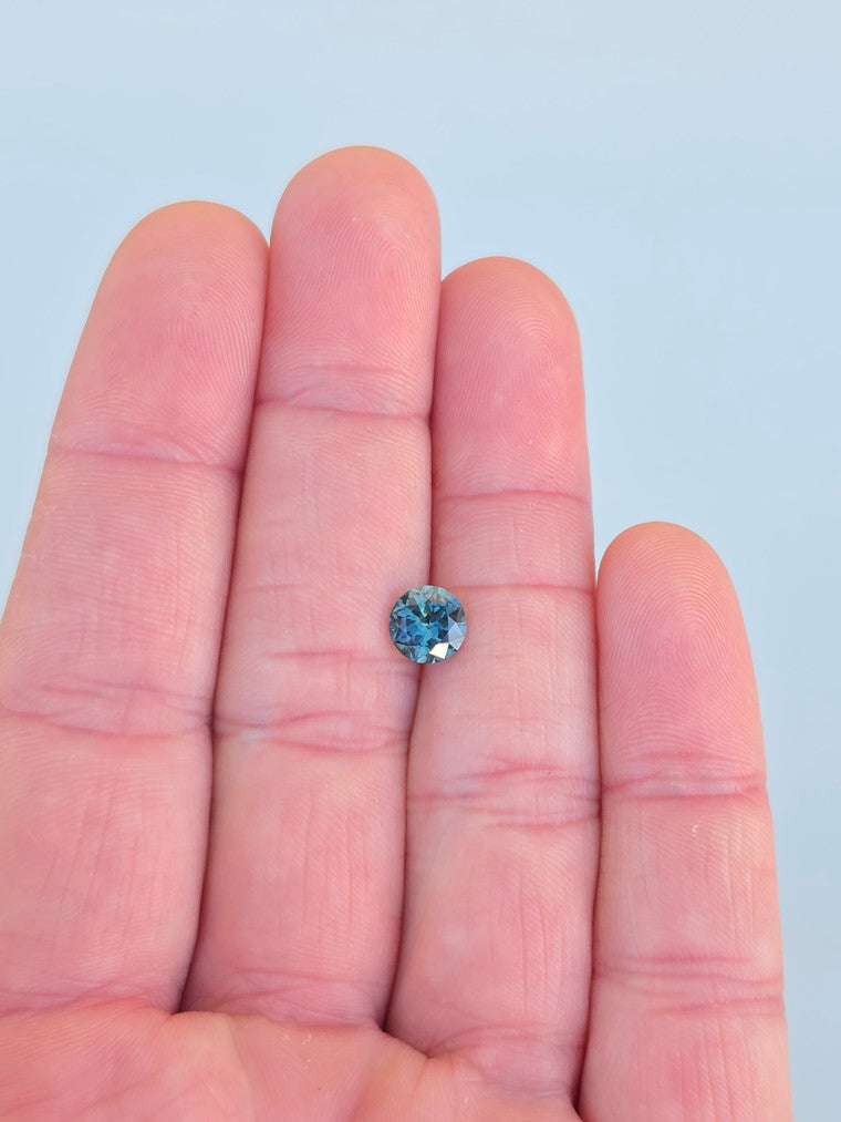 1.37ct Round Blue Sapphire