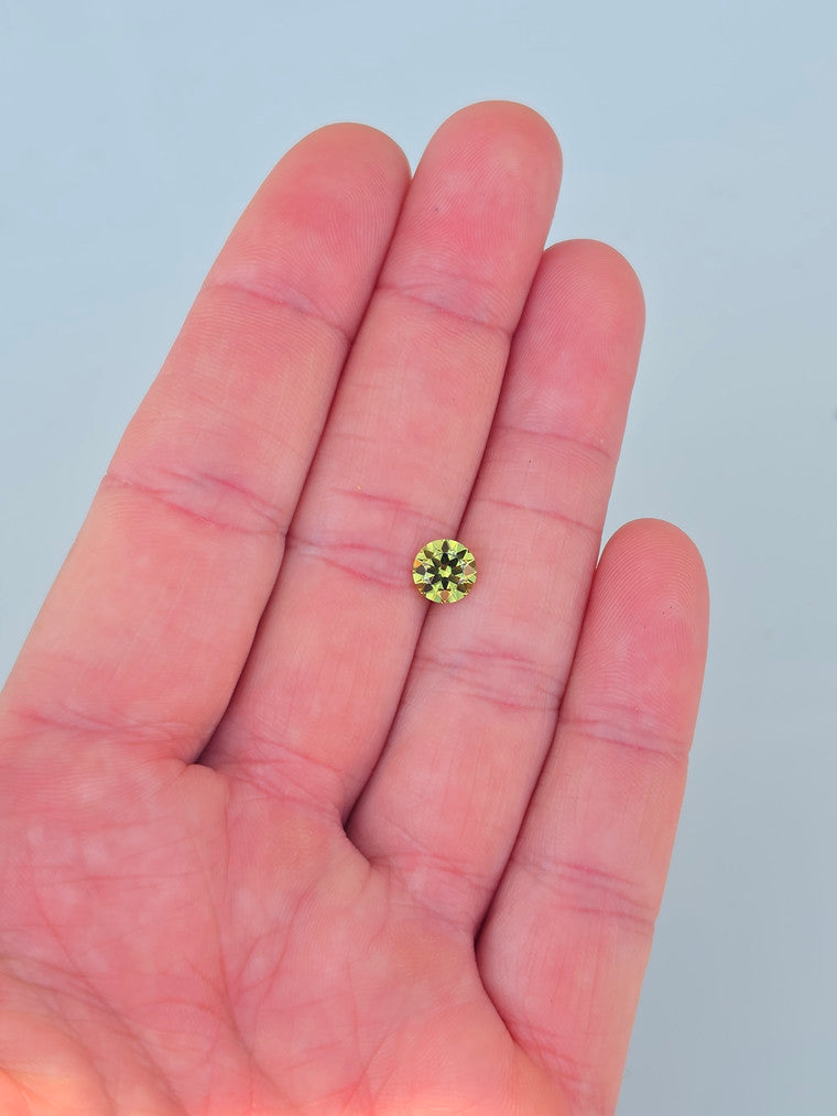 1.53ct Round Green Parti Sapphire