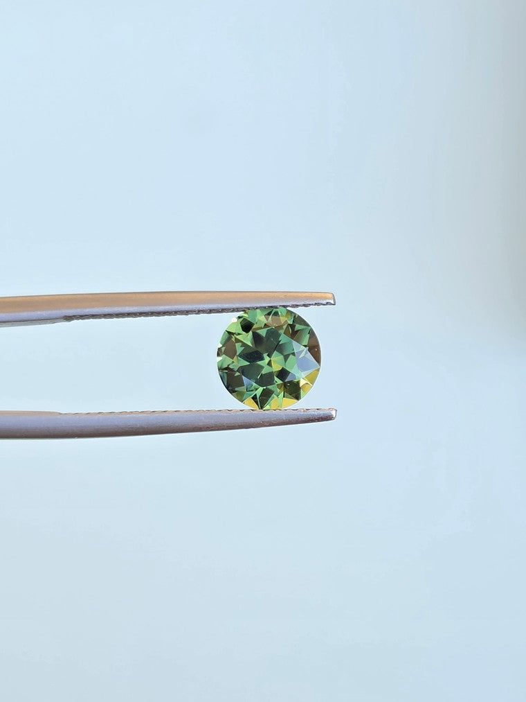 2.09ct Round Green Parti Sapphire