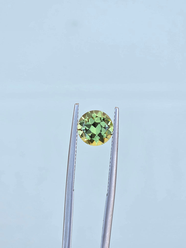 2.42ct Round Green Sapphire