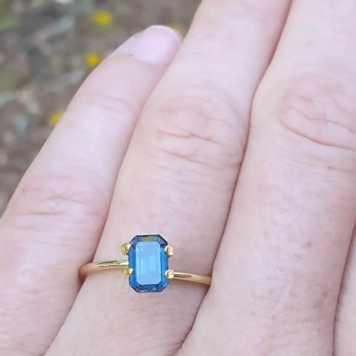 1.50ct Emerald Beautiful Blue Sapphire