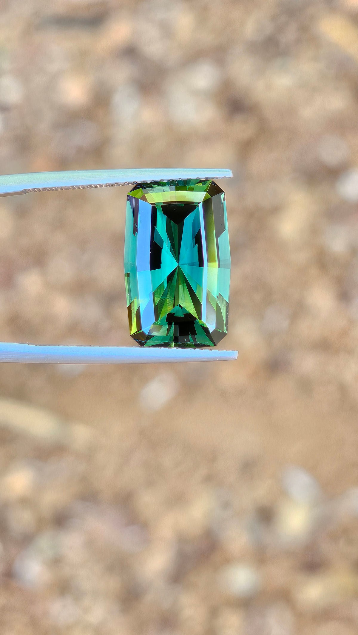 8.22ct Emerald Magical Teal Green Parti Sapphire
