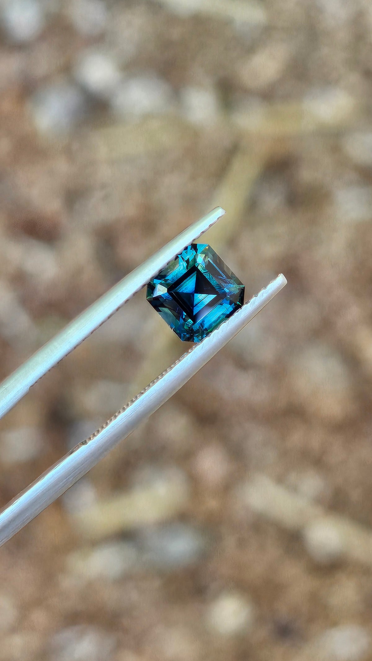 1.64ct Square Elegant Blue Parti Sapphire